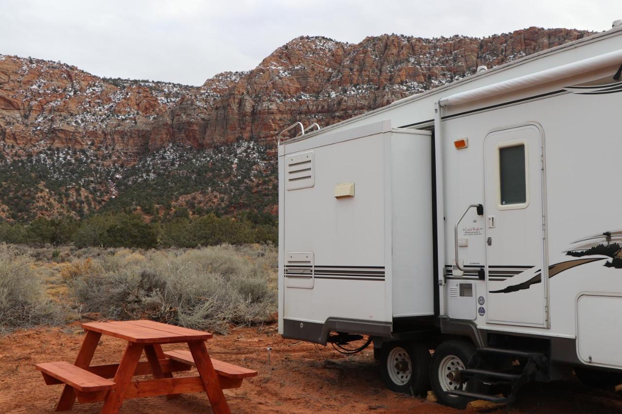 Camp Valhalla At Zion Hotel Colorado City Exterior photo